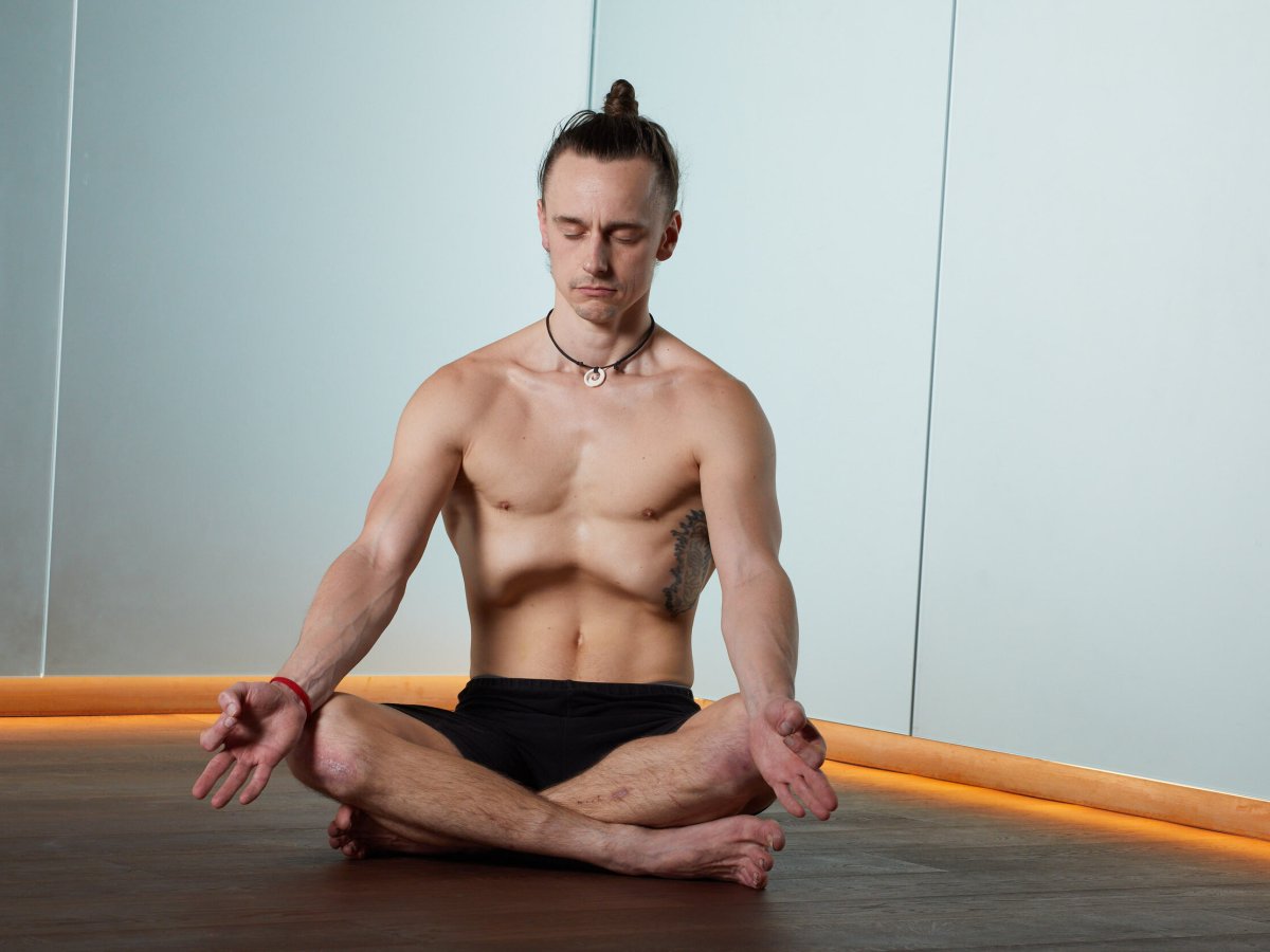 Body mudras & acupressure&nbsp;meridians